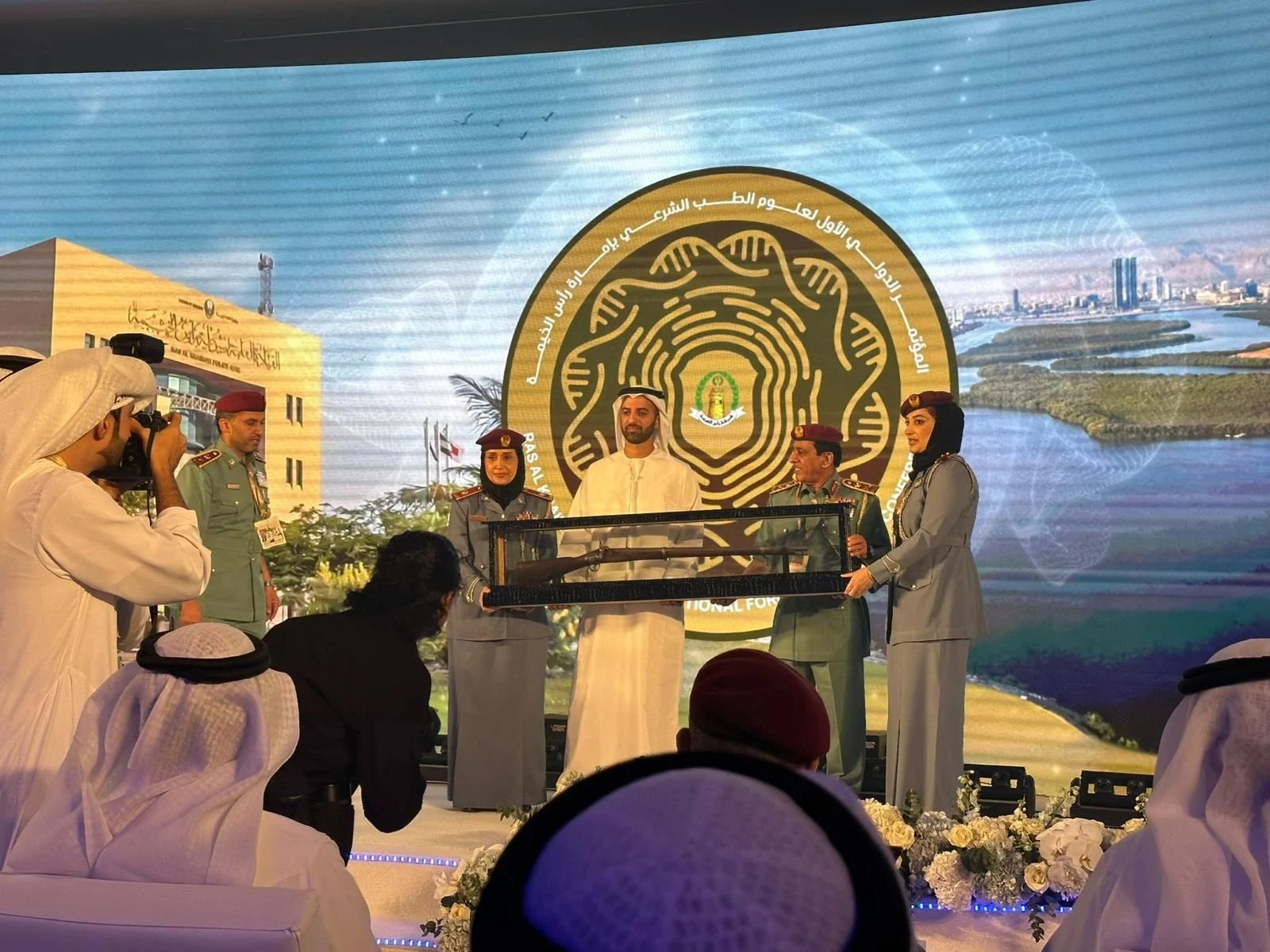 Encuentro profesional de ciencias forenses en Emiratos Árabes, fotografía 2