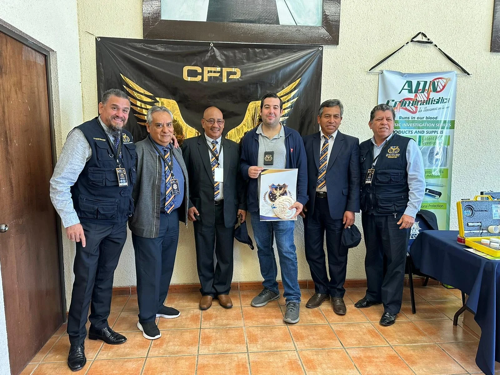 Encuentro profesional de Carlos Cuadrado Gómez-Serranillos con miembros del Colegio Federal de Peritos